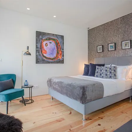 Апартаменты Liiiving In - Cozy & Chic Downtown Порту