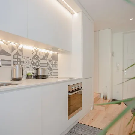 Liiiving In - Cozy & Chic Downtown Apartament *