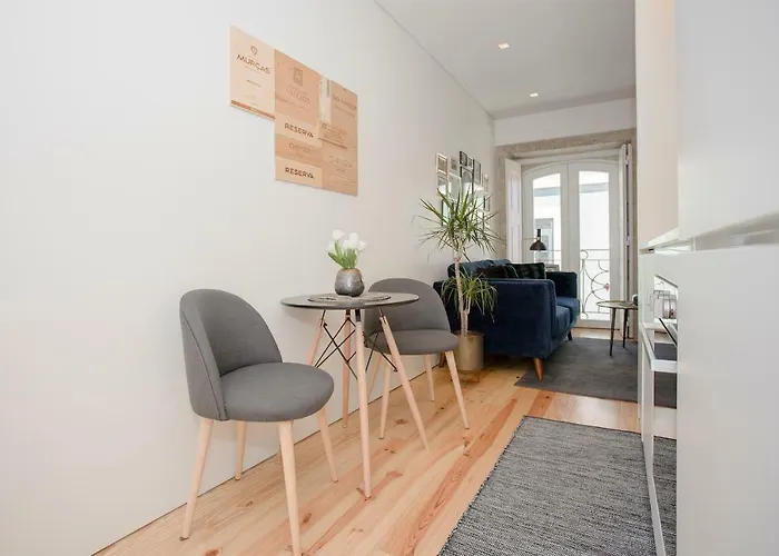 Liiiving In - Cozy & Chic Downtown Porto