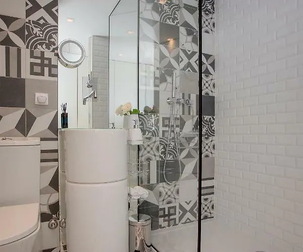 Liiiving In - Cozy & Chic Downtown Appartement