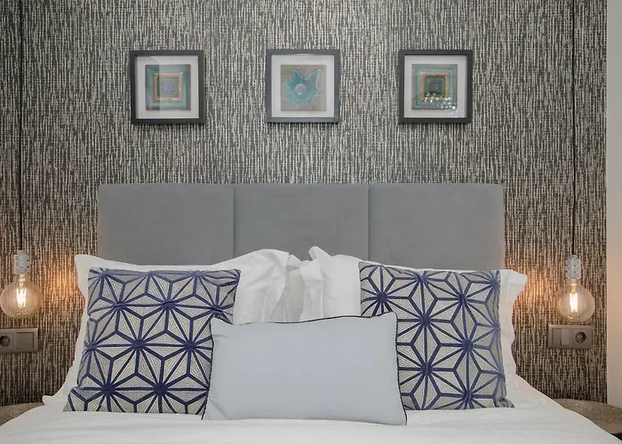 Liiiving In - Cozy & Chic Downtown Appartement