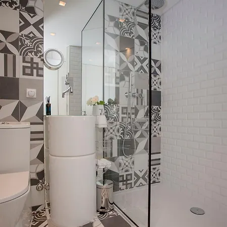 Apartamento Liiiving In - Cozy & Chic Downtown