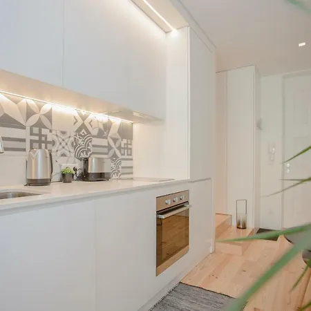 Liiiving In - Cozy & Chic Downtown Oporto