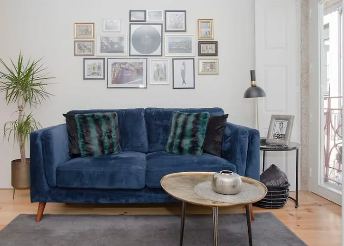 Liiiving In - Cozy & Chic Downtown *