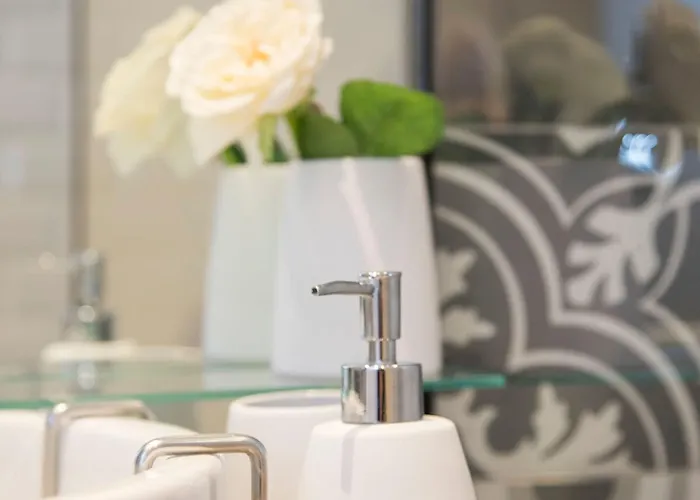 Liiiving In - Cozy & Chic Downtown * Oporto