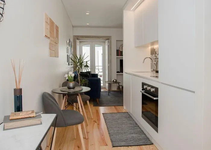 Liiiving In - Cozy & Chic Downtown *