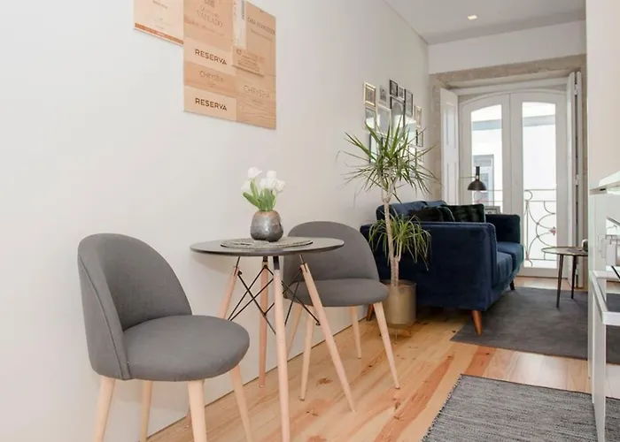 Apartament Liiiving In - Cozy & Chic Downtown