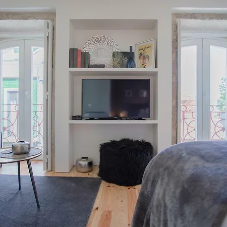 Apartment Liiiving In - Cozy & Chic Downtown Porto