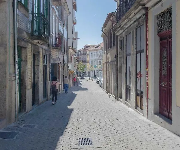 Liiiving In - Cozy & Chic Downtown Апартаменты *